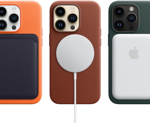 Fundas MagSafe para iPhone 14 Pro en naranja, ocre oscuro y verde bosque con accesorios MagSafe: billetera, cargador y batería portátil.