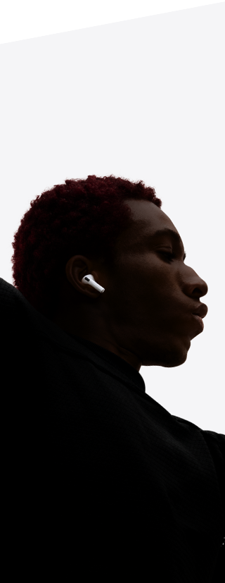 AirPods Pro 3 en el oído de un bailarín