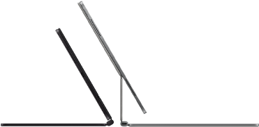 2 dispositivos iPad Pro conectados a un Magic Keyboard, exterior lateral, perfil delgado, color negro espacial con bocinas y puerto USB-C, inclinado y abierto a la mitad, color plata, abierto, parte posterior inclinada que muestra el diseño con apoyo flotante del teclado, bocinas y micrófono