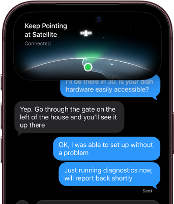 iPhone 18 Pro, borgoña, la pantalla muestra la interfaz de conexión satelital con un punto verde que indica la ubicación del dispositivo, con los mensajes "Sigue apuntando al satélite" y "Conectado" en la parte superior, y una conversación de iMessage debajo