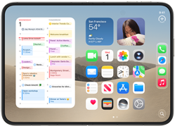 Imagen estática: iPhone Duo, abierto en posición horizontal: a la izquierda se ve el widget del calendario y a la derecha, la pantalla de inicio de iOS