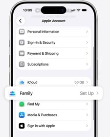 iPhone, pantalla en la que se muestran los ajustes de la cuenta de Apple, con la opción de configuración de Compartir en familia resaltada