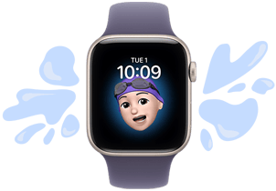 Apple Watch SE 3, caja de aluminio en color blanco estelar, correa deportiva en color morado niebla, un Memoji con gorro de baño y gafas de natación, y salpicaduras de agua ilustradas a ambos lados del reloj