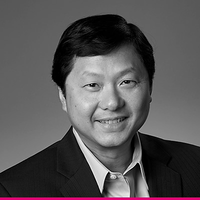 Primer plano de John Shaw, vicepresidente ejecutivo de Tecnologías Avanzadas y Emergentes de T-Mobile