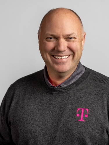 Jon Freier, PRESIDENTE DE GRUPO DE CONSUMIDORES