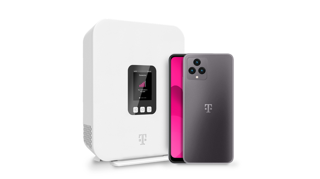 Gateway wifi 7 y dos teléfonos colocados juntos.