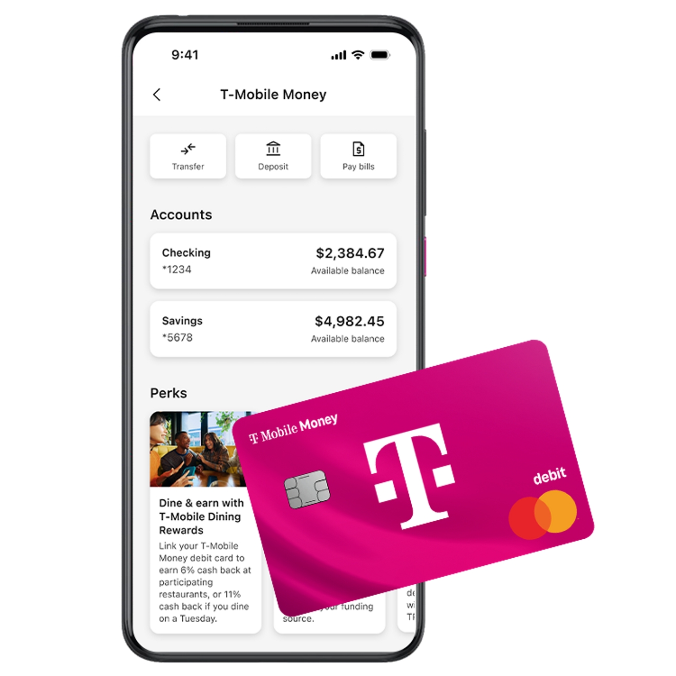 Tarjeta de débito T-Mobile Money cubriendo parcialmente la pantalla de un teléfono que muestra la página T-Mobile Money en la app T-Life.
