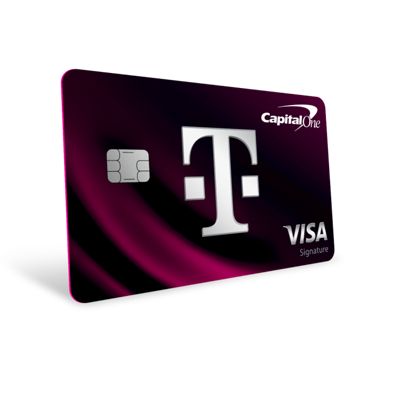 Una tarjeta Visa de T-Mobile en un ángulo ligeramente inclinado.
