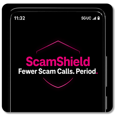 La pantalla de un teléfono negro muestra las palabras Scam Shield. Menos llamadas fraudulentas. Y punto.