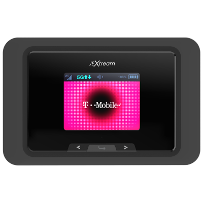 Se muestran el hotspot 5G móvil JEXtream® RG2100 y una pantalla.