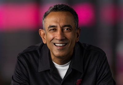 Srini Gopalan DIRECTOR DE OPERACIONES