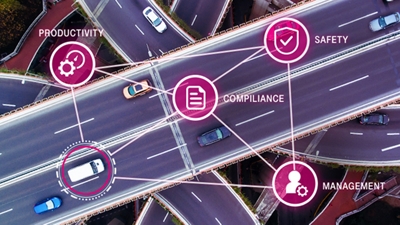 Autopista con líneas modernas