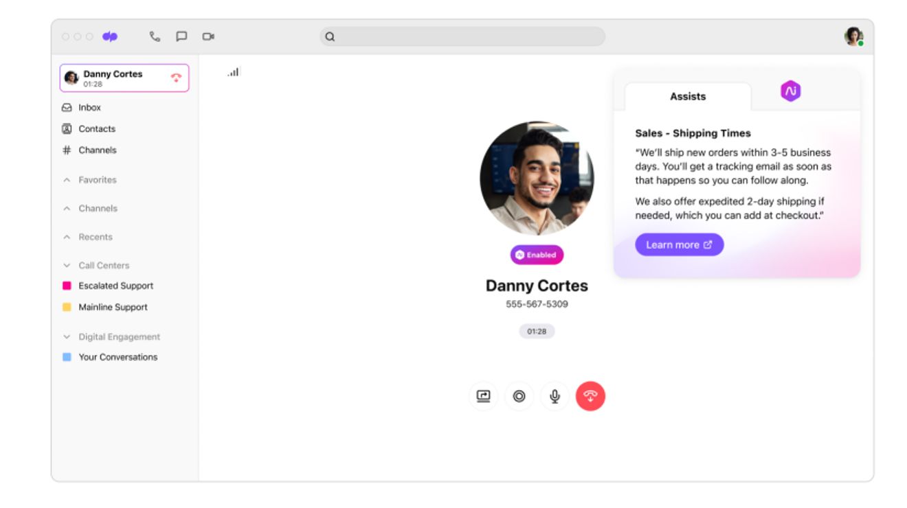 Interfaz del usuario con tarjeta de Dialpad Real-Time Assist.