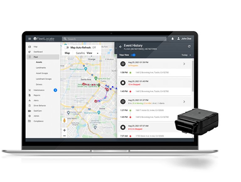 Una Laptop con un mapa en pantalla y un dispositivo Spireon
