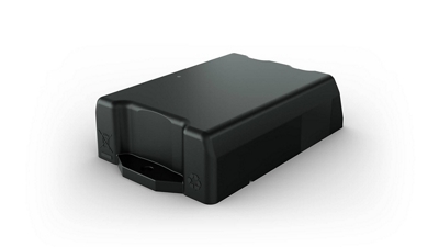 Un dispositivo de rastreo de activos Geotab GO Anywhere™.