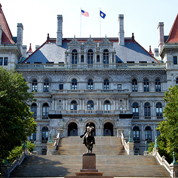 Entrada del New York State Building