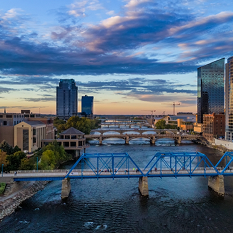 Perfil urbano de Grand Rapids Michigan