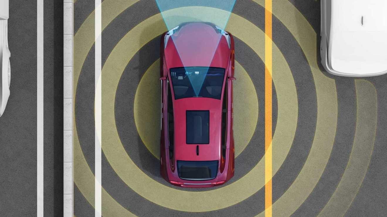 Círculos concéntricos y un rayo de luz indican que un auto tiene conectividad avanzada y los otros no.