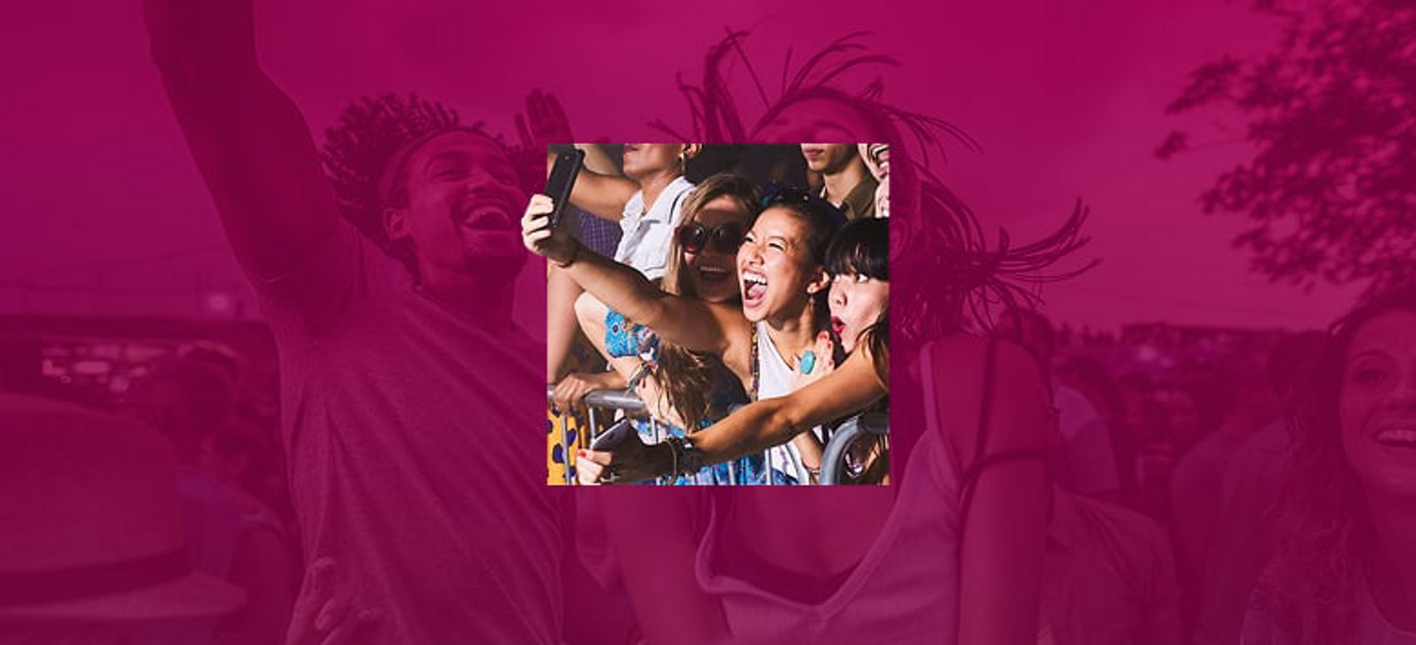 Personas celebrando.