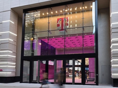 Exterior de una tienda T-Mobile