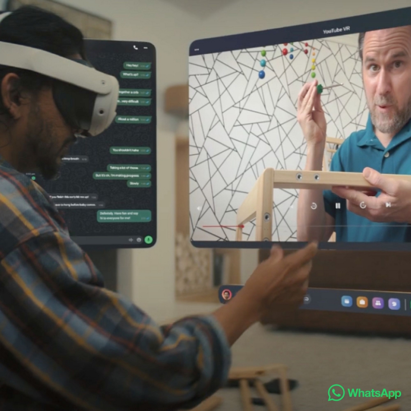 Persona usando Meta Quest 3 con pantallas 2 para hacer tareas múiltiples