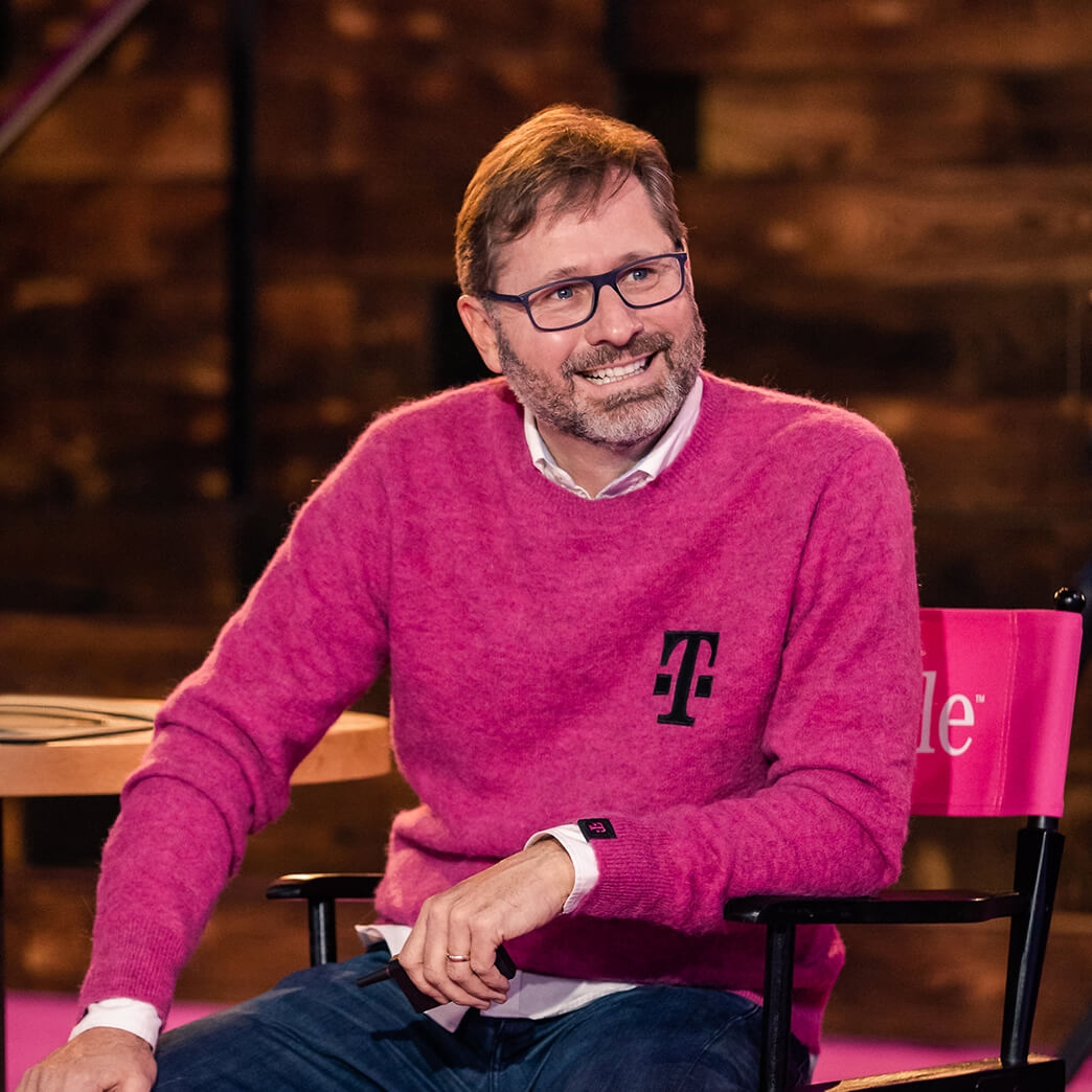 Mike Sievert, presidente y director ejecutivo 