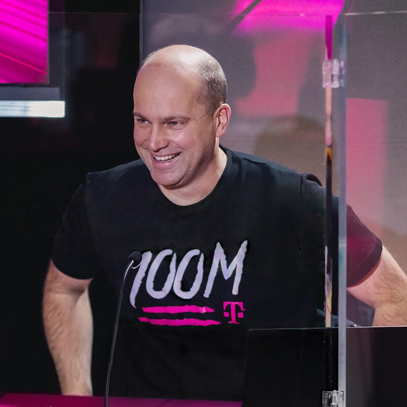 Peter Osvaldik, vicepresidente ejecutivo y director de finanzas