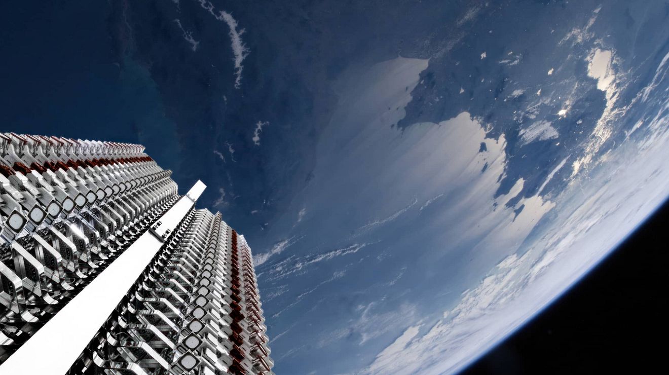 Un satélite en el espacio viaja sobre la Tierra brindando conectividad a los clientes de T-Mobile.