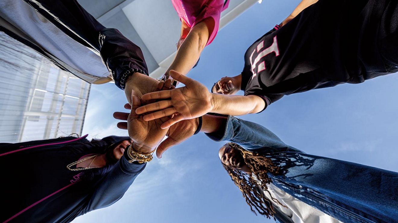 Un equipo dedicado de T-Mobile que trabaja junto a ti para apoyar el crecimiento y el éxito de tu empresa.